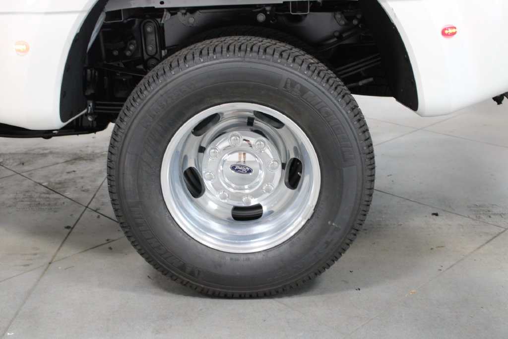 New 2026 Ford F350 Platinum AWD/4WD image 18