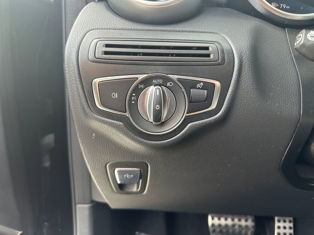 Used 2023 Mercedes-Benz GLC 300 4MATIC Coupe image 25