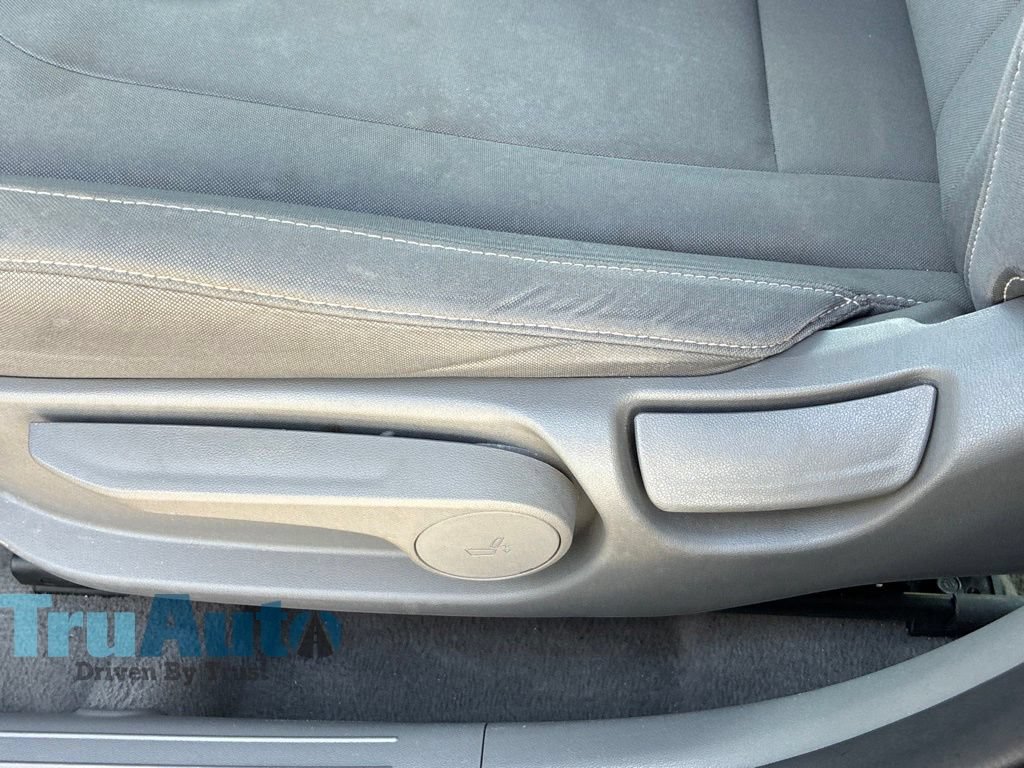 Used 2024 Hyundai Elantra SEL FWD image 23
