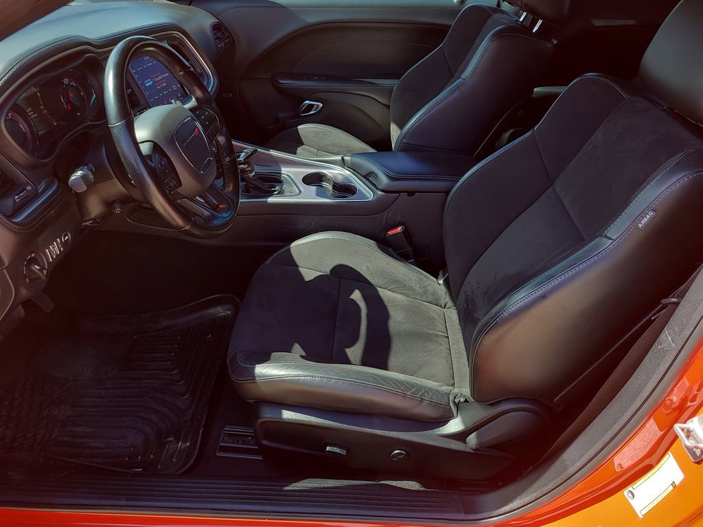Used 2020 Dodge Challenger R/T w/ Plus Package image 7