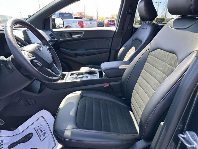 Used 2023 Ford Edge ST-Line image 10