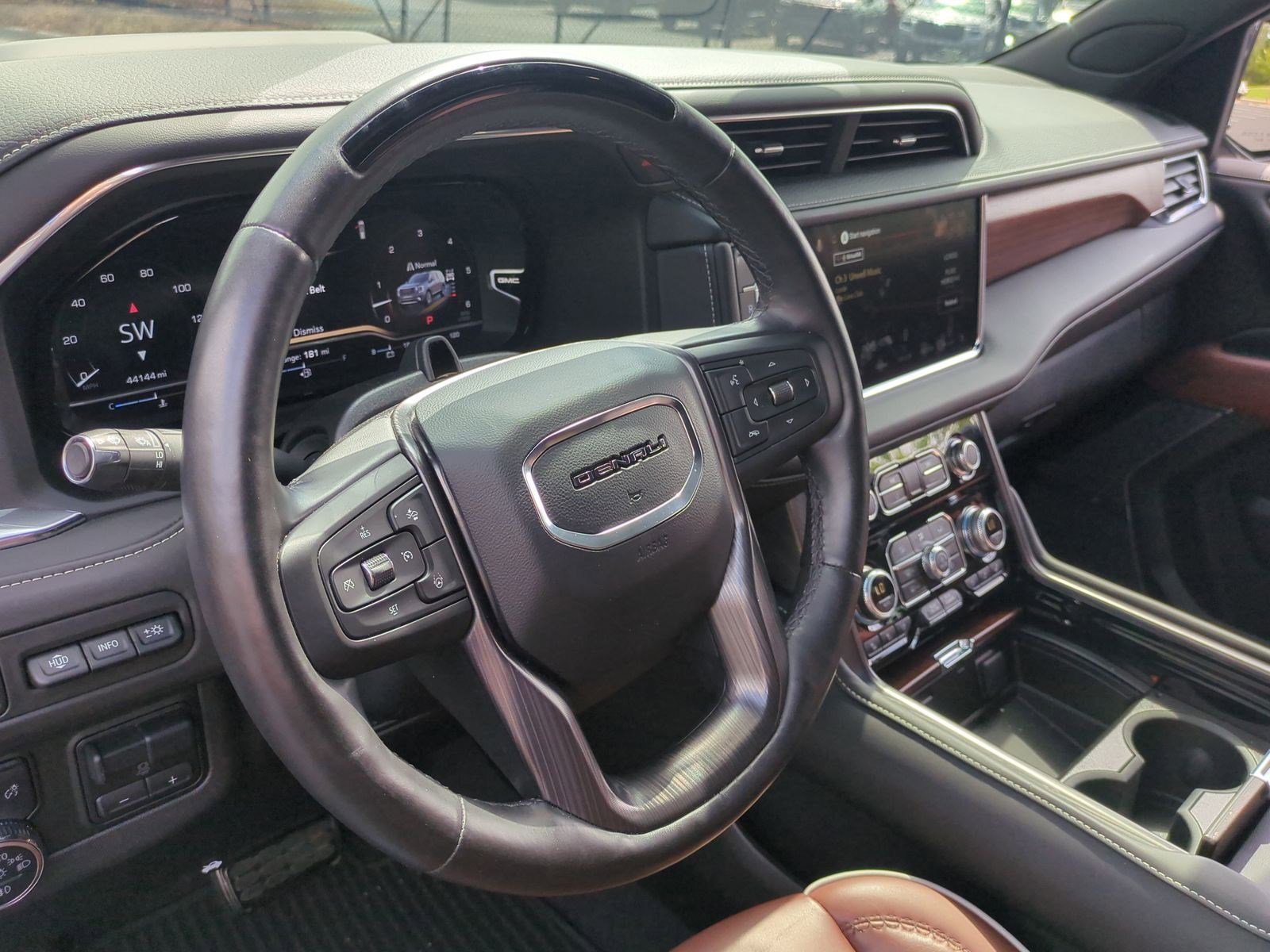 Used 2023 GMC Yukon Denali Ultimate AWD/4WD image 17