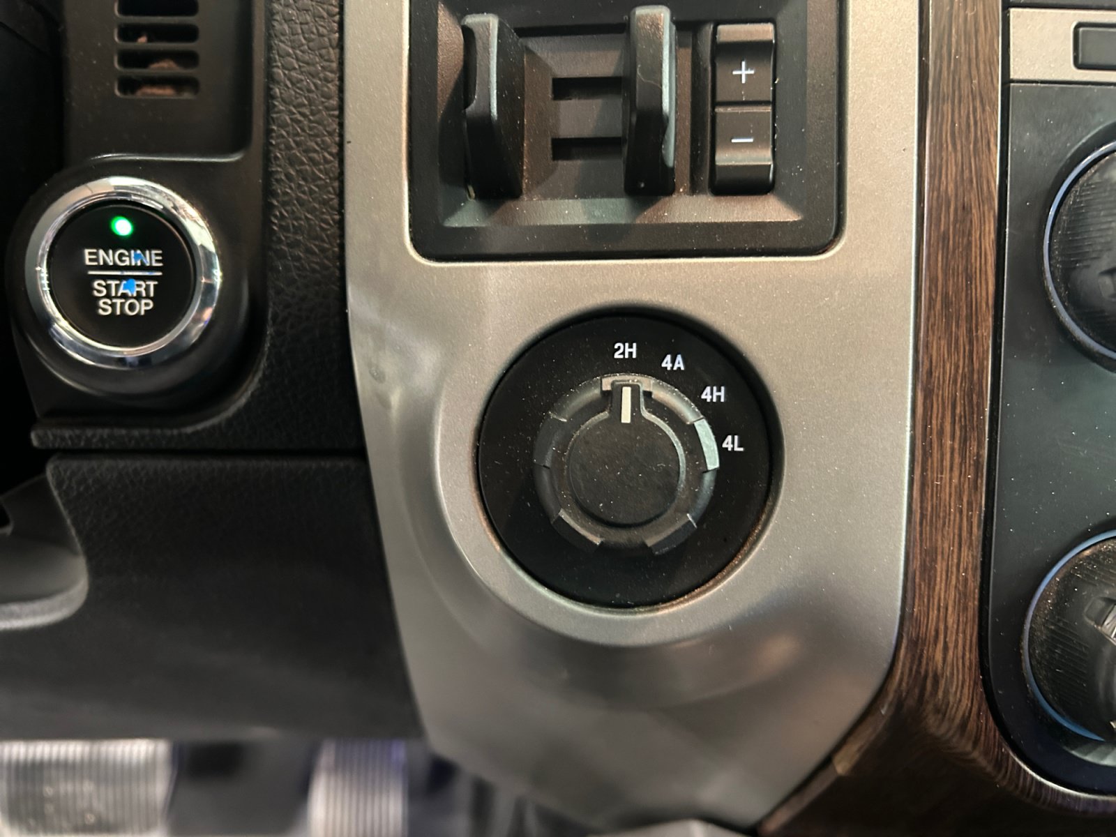 Used 2016 Ford Expedition EL King Ranch AWD/4WD image 13