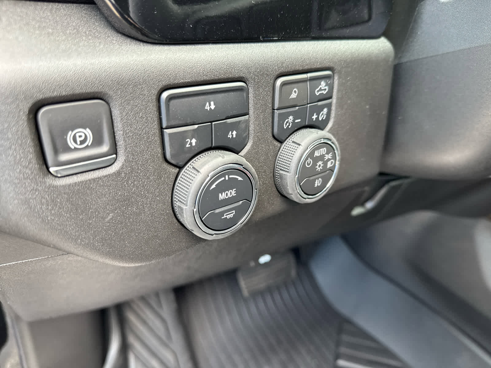 New 2025 Chevrolet Silverado 2500 LT w/ Trail Boss Package image 19