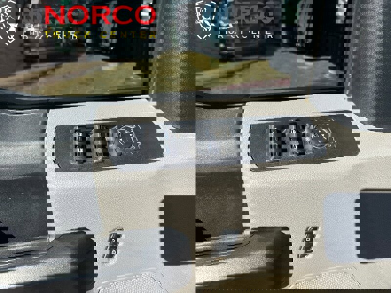 Used 2020 Ford F250 XL w/ Power Equipment Group image 16