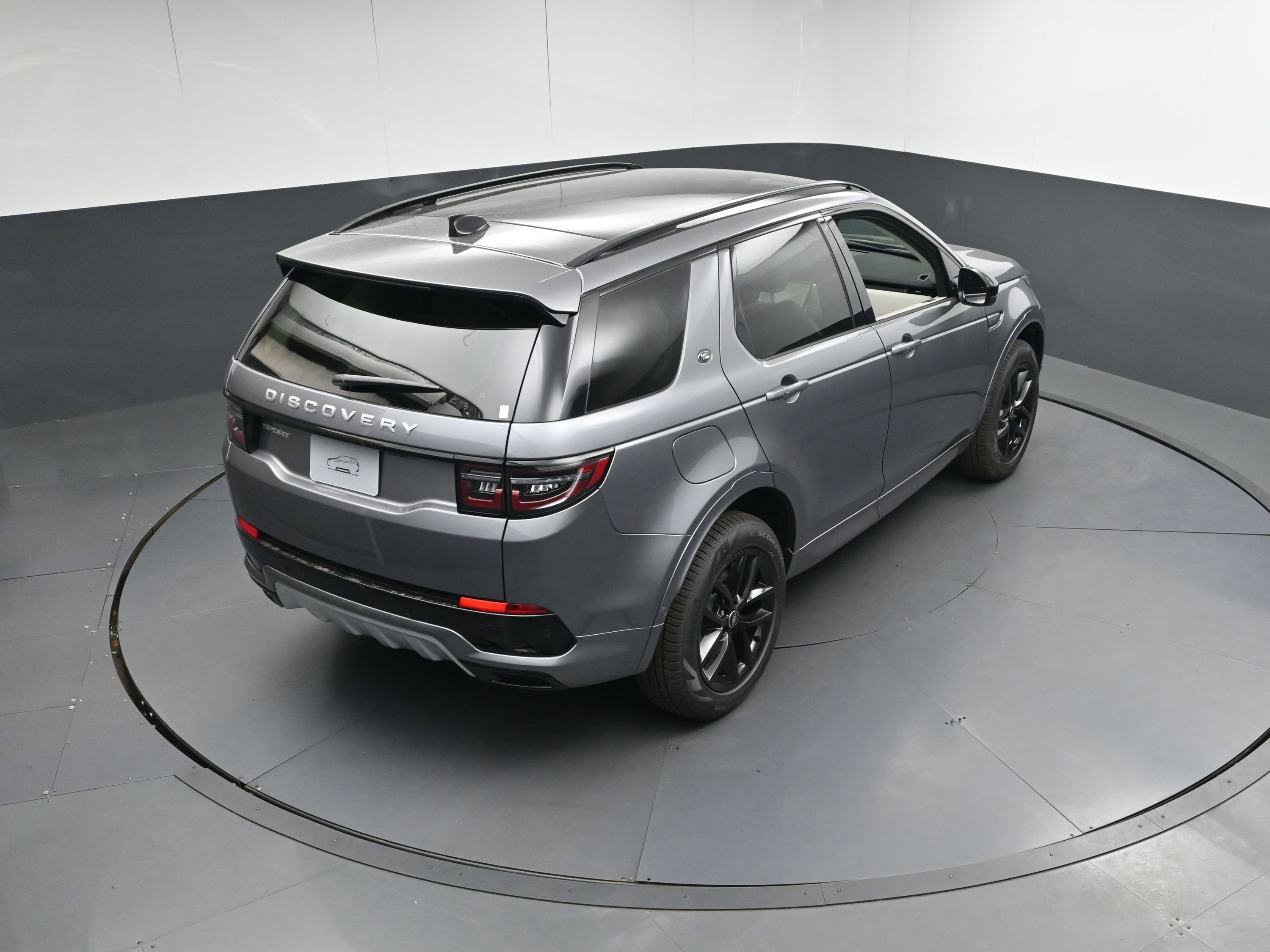 New 2025 Land Rover Discovery Sport S image 34