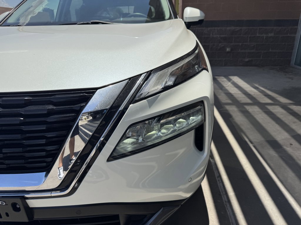 Used 2023 Nissan Rogue SL w/ SL Premium Package image 10