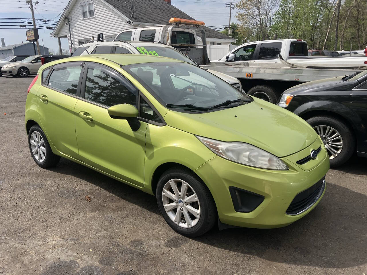 Used 2011 Ford Fiesta SE w/ 203A Rapid Spec Order Code FWD image 2