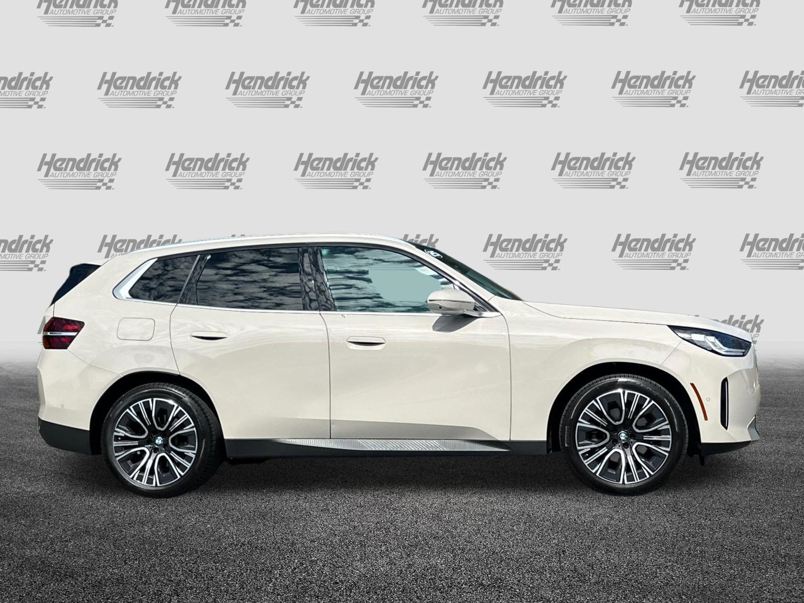 Used 2025 BMW X3 xDrive30i w/ Premium Package image 3