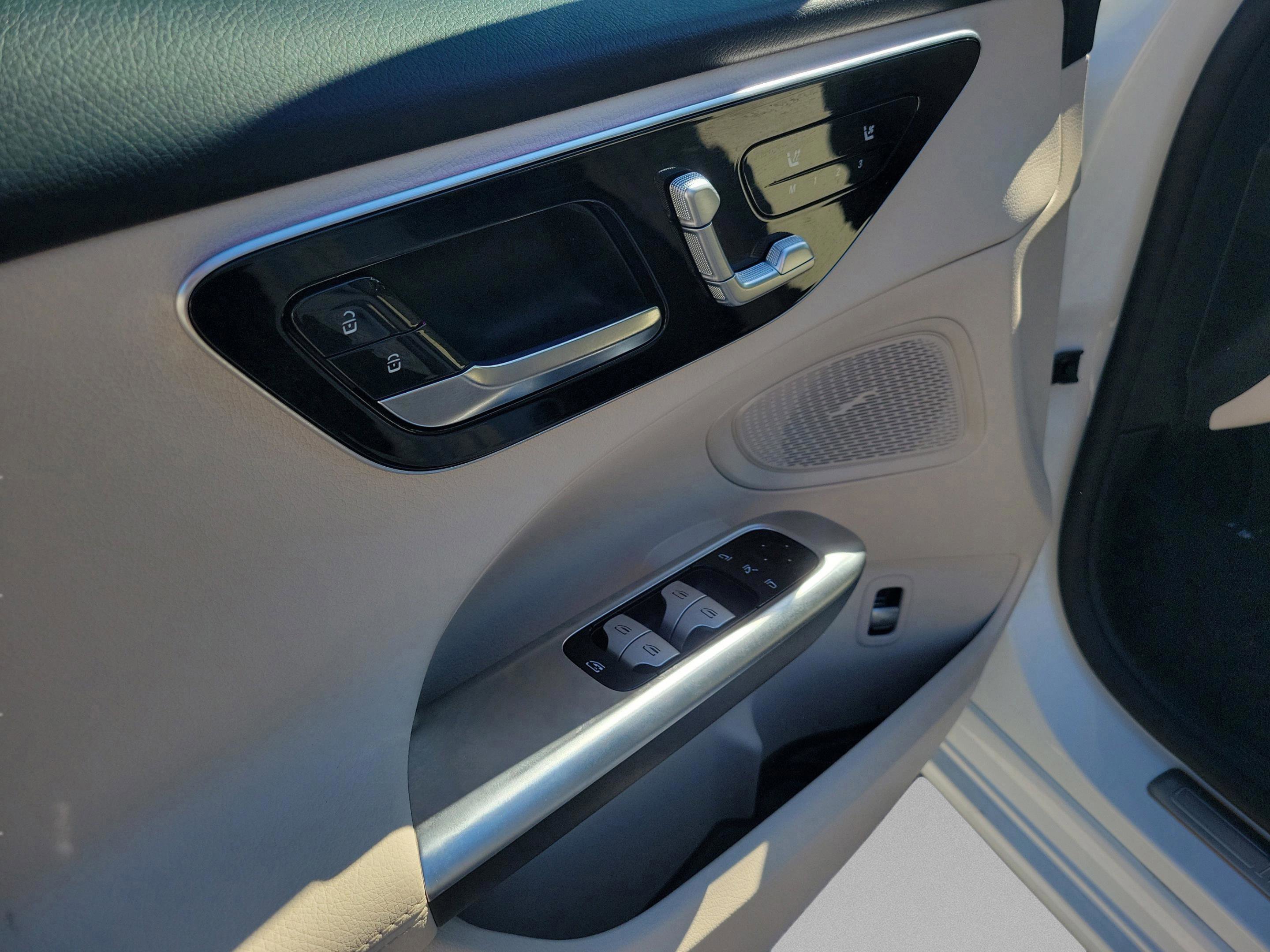 Used 2025 Mercedes-Benz C 300 C 300 image 16