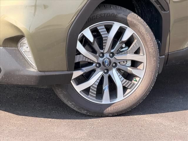 Used 2025 Subaru Forester Touring AWD/4WD image 35