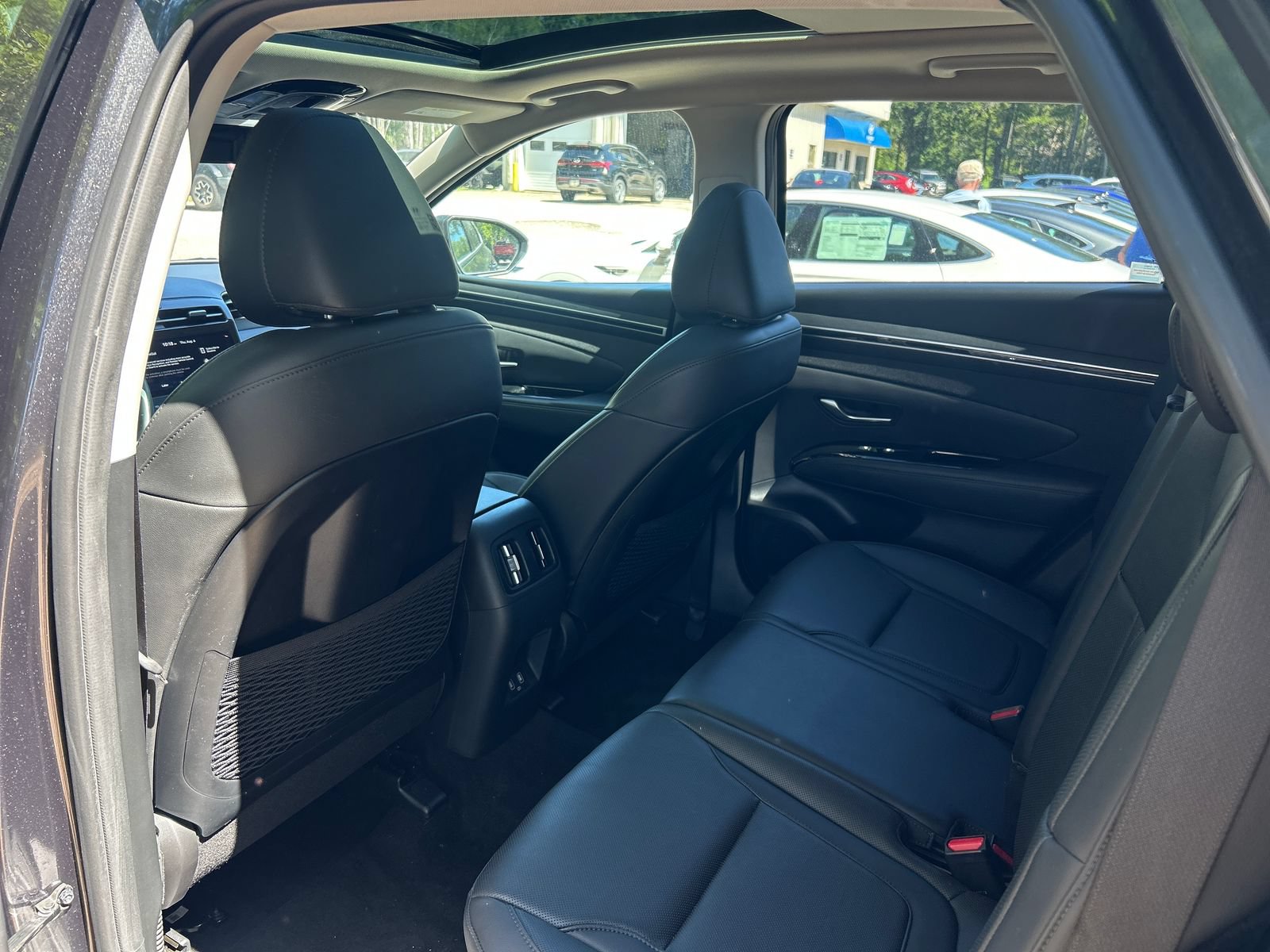 Certified 2023 Hyundai Tucson Limited AWD/4WD image 22