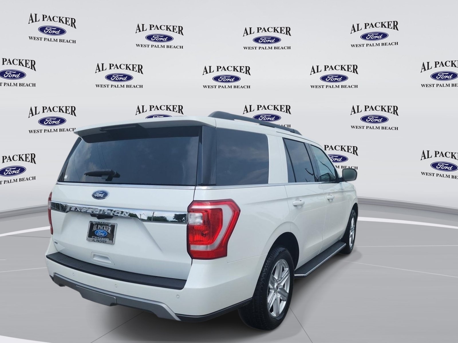 Certified 2020 Ford Expedition XLT w/ Equipment Group 202A RWD image 5