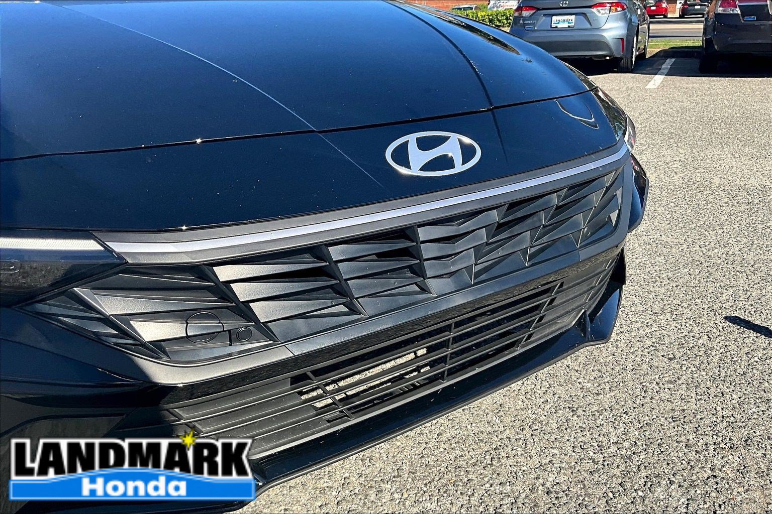Used 2026 Hyundai Elantra SE FWD image 29