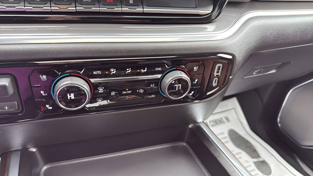 Used 2024 Chevrolet Silverado 3500 High Country w/ High Country Premium Package AWD/4WD image 32