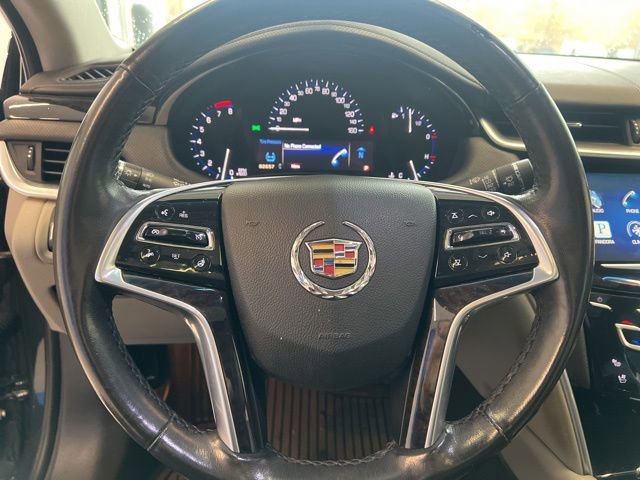 Used 2013 Cadillac XTS Luxury FWD image 26