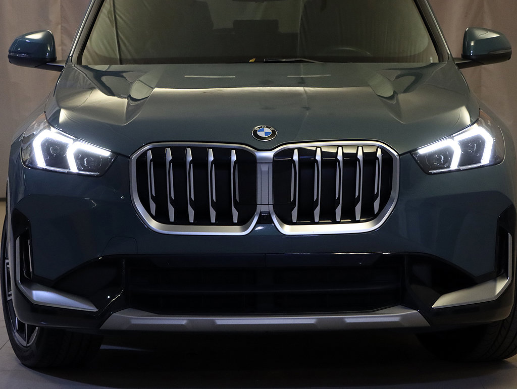 Certified 2025 BMW X1 xDrive28i image 6