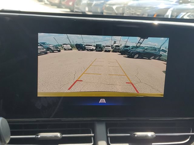 Used 2024 Chevrolet Trax ACTIV w/ Driver Confidence Package FWD image 28