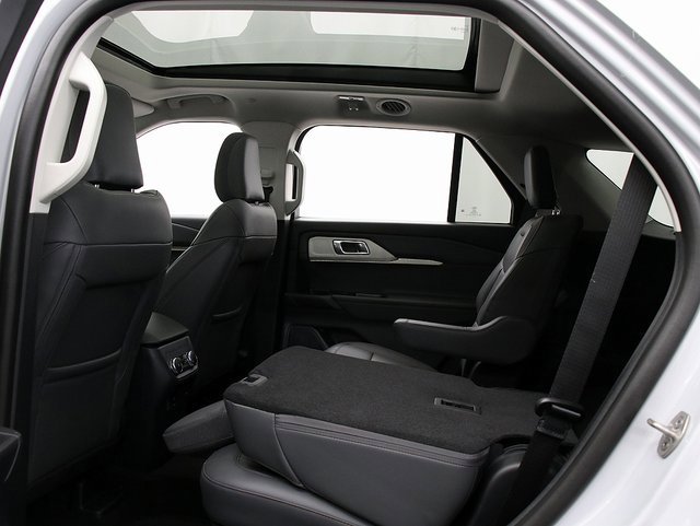 New 2026 Ford Explorer Active image 13