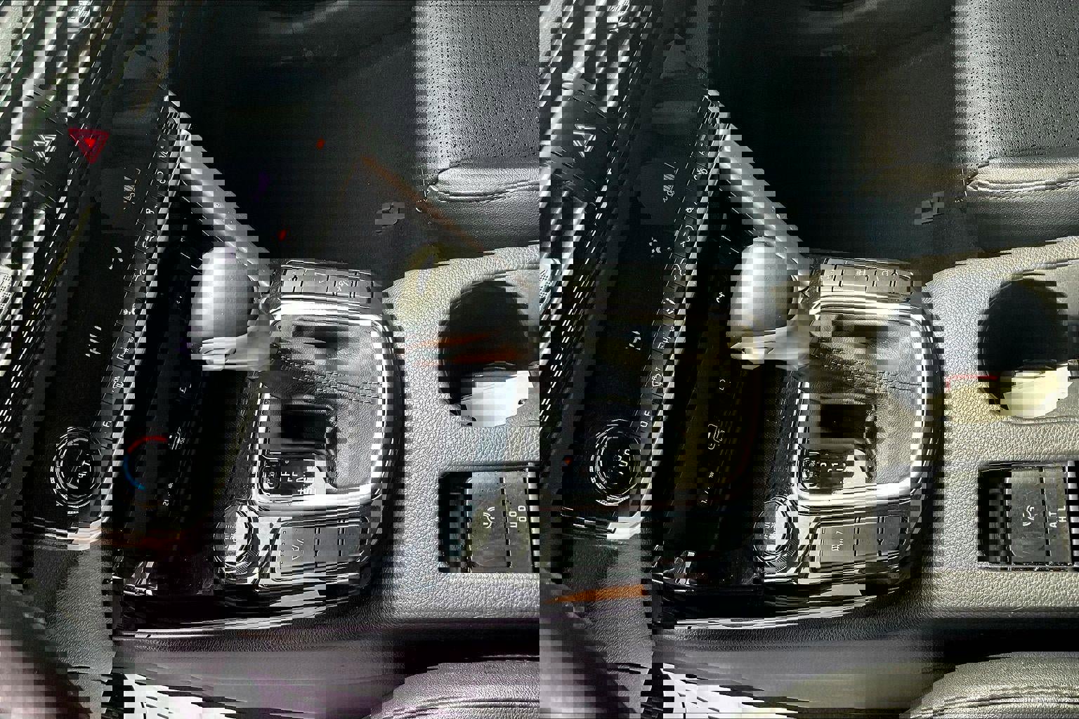 Used 2021 Kia Seltos SX w/ SX Sunroof Package image 18