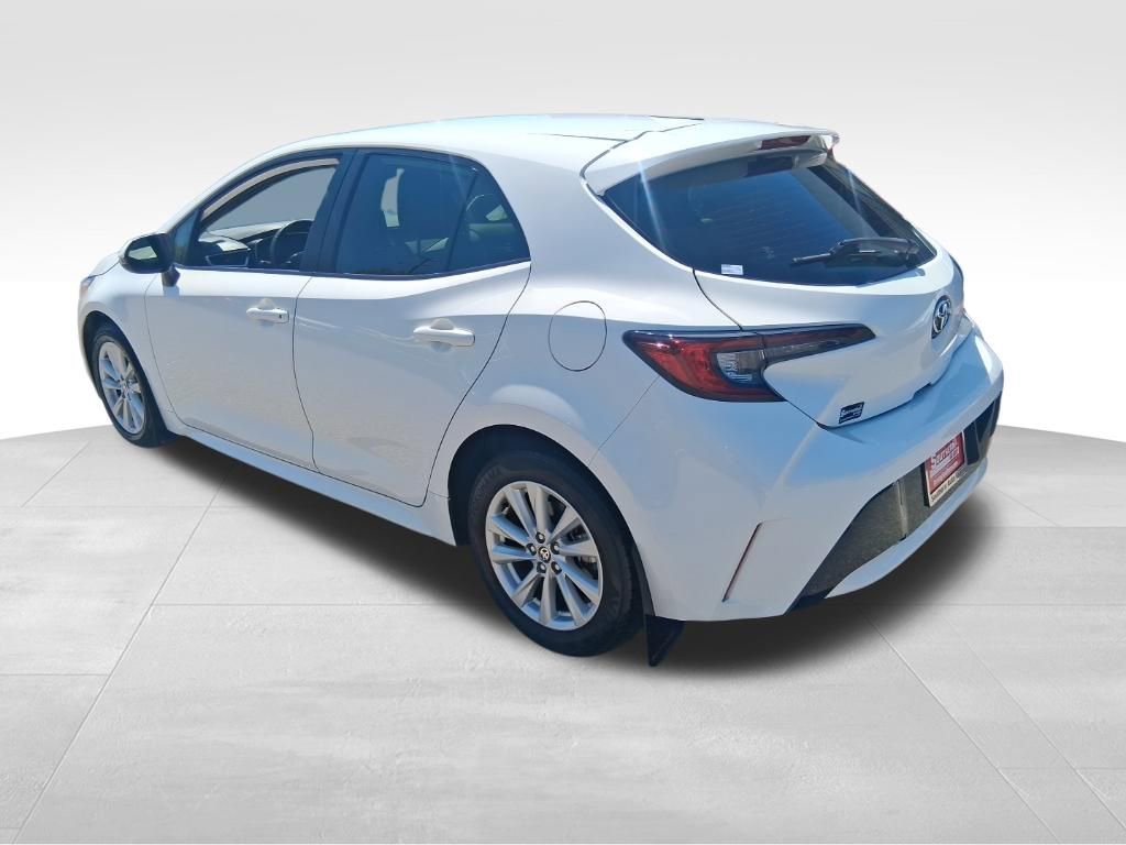 Used 2023 Toyota Corolla SE image 3