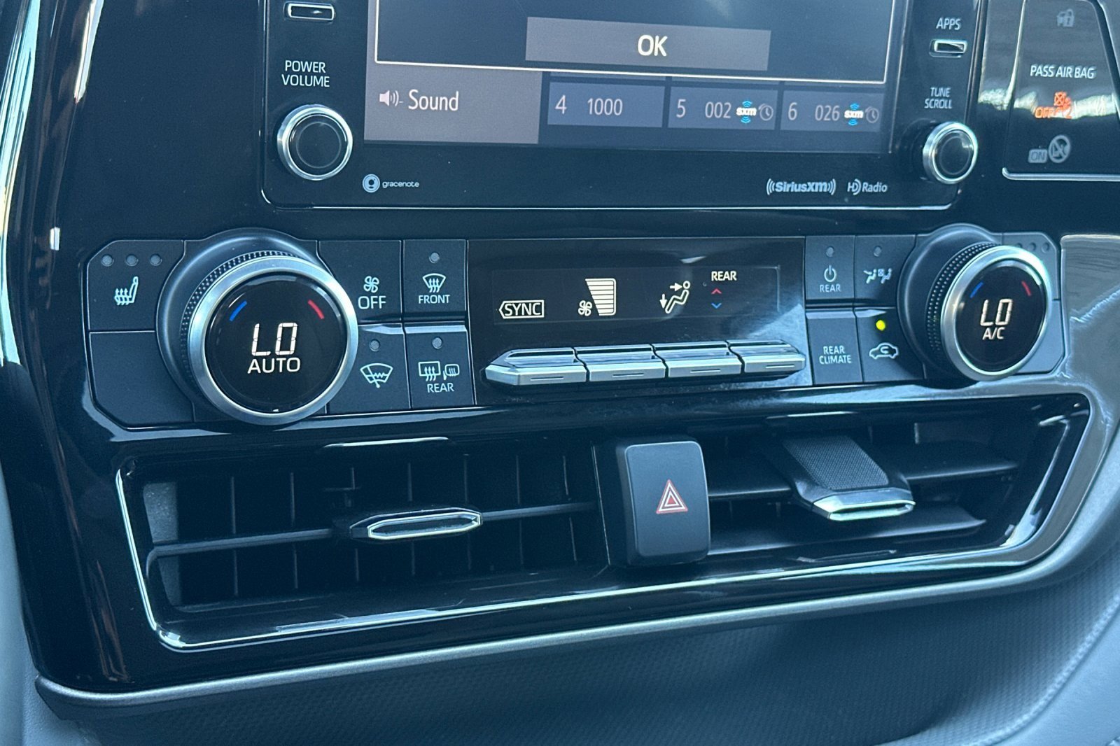 Used 2022 Toyota Highlander XLE image 20