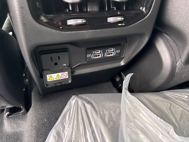 New 2027 Jeep Grand Cherokee Laredo X AWD/4WD image 14