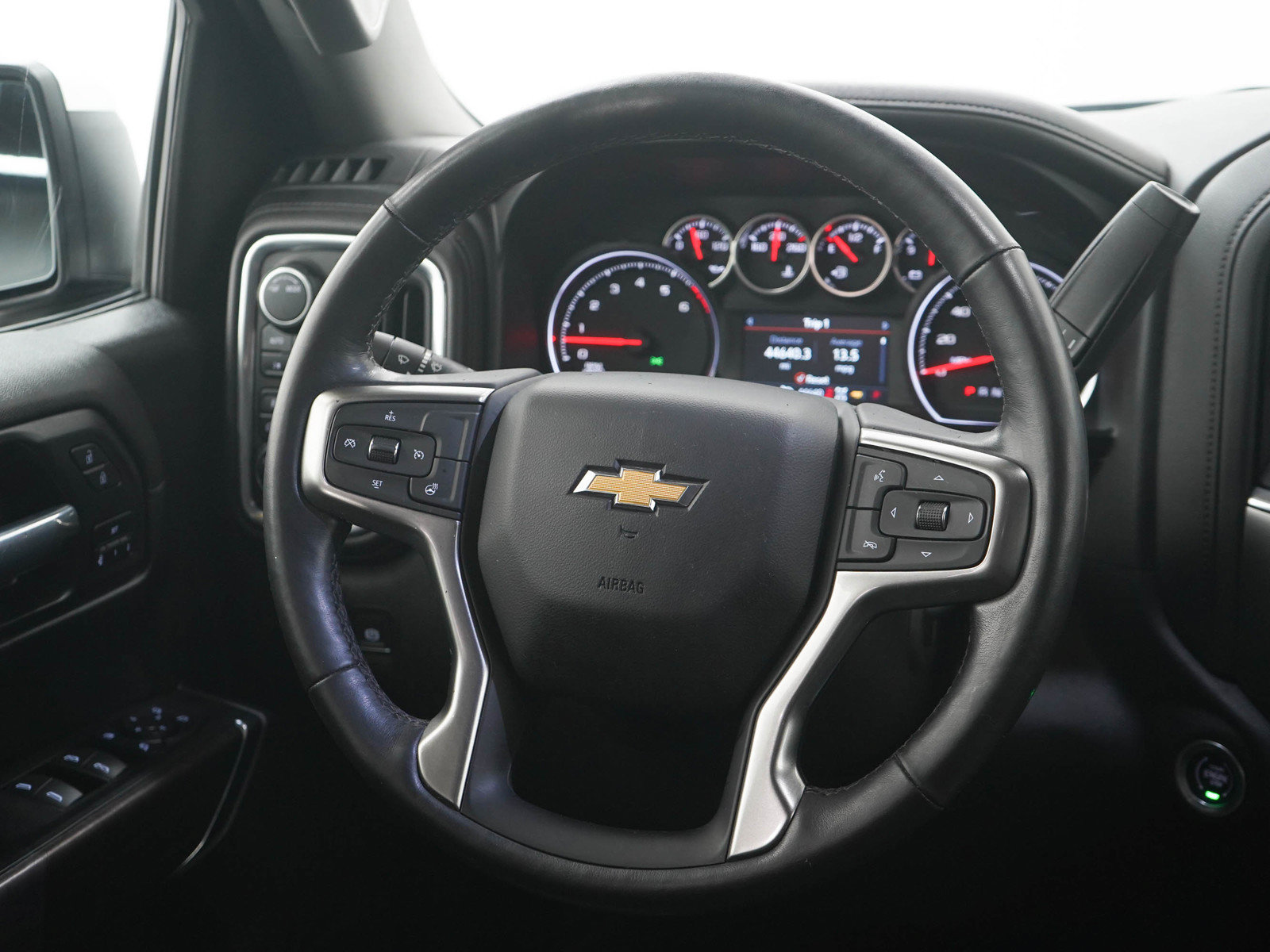Used 2021 Chevrolet Silverado 1500 LTZ AWD/4WD image 17