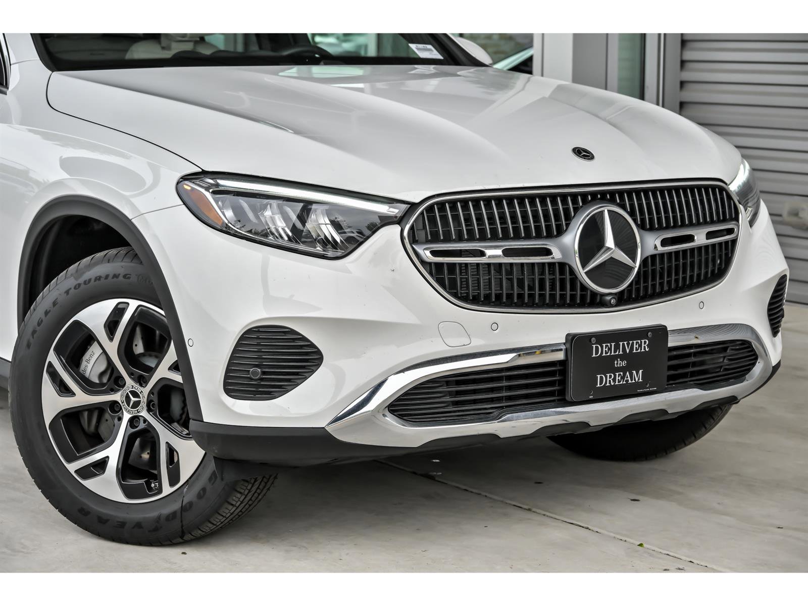 Certified 2026 Mercedes-Benz GLC 350e 4MATIC image 2
