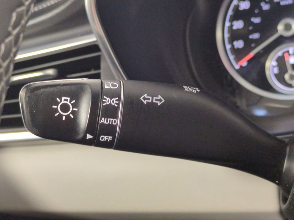 Used 2023 Genesis G70 2.0T w/ Sport Prestige Package image 29