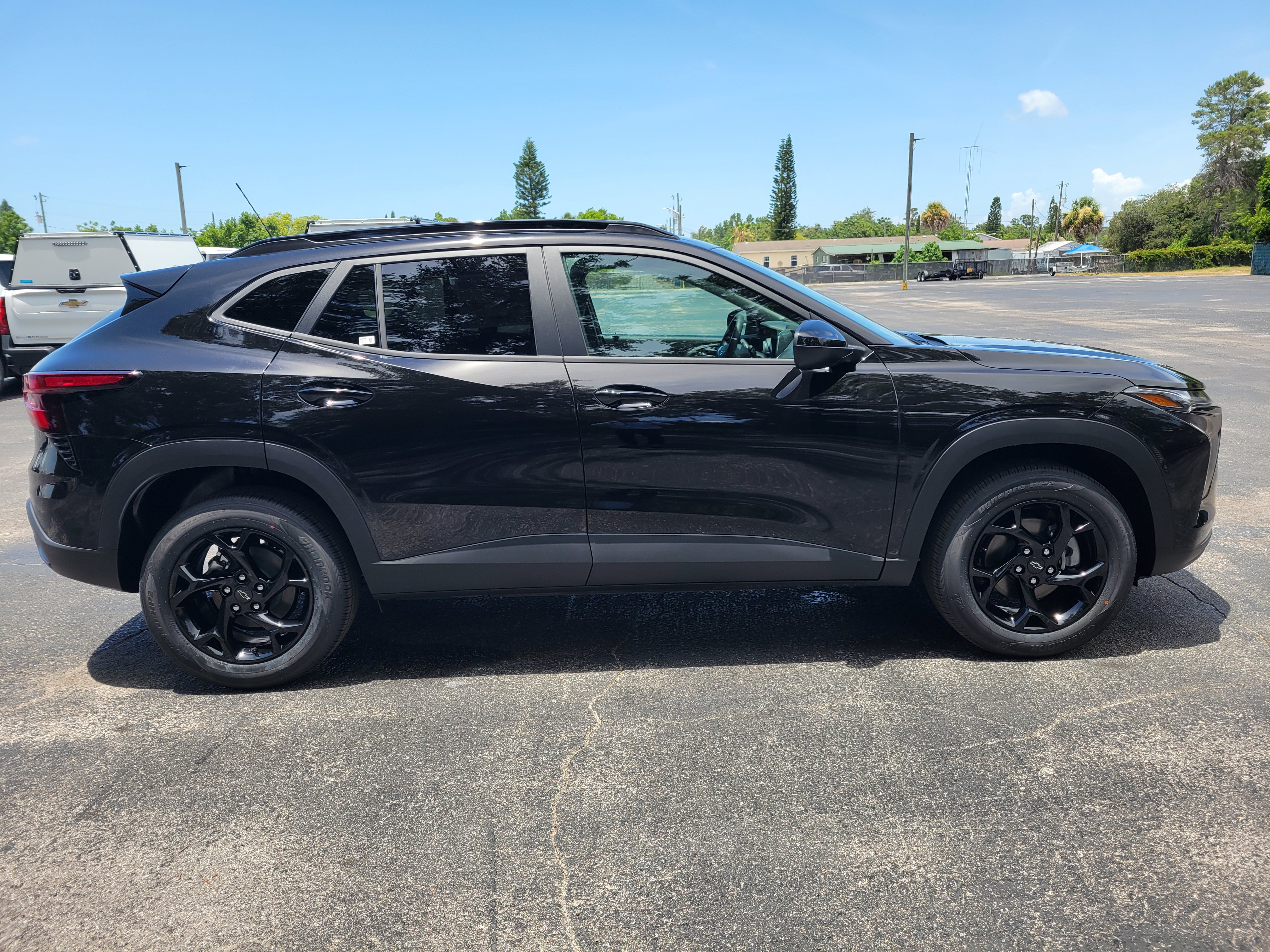 New 2026 Chevrolet Trax LT w/ Driver Confidence Package FWD image 4