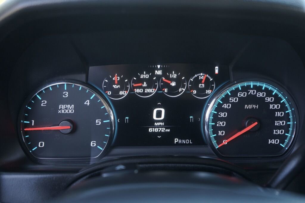 Used 2018 Chevrolet Suburban Premier AWD/4WD image 12