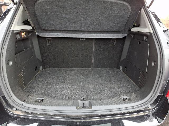 Used 2022 Chevrolet Trax LT w/ Midnight Edition image 28