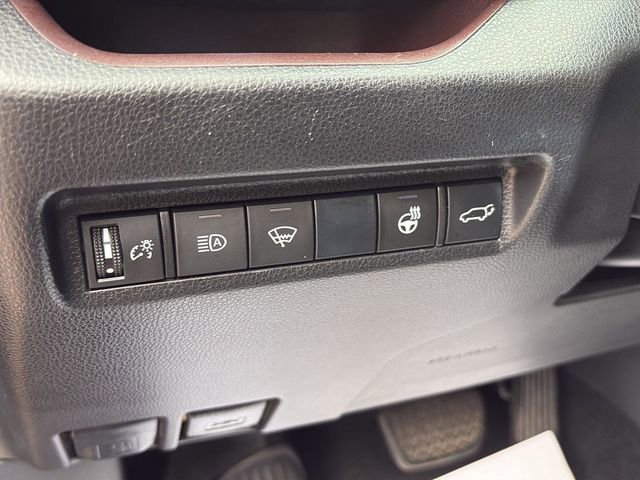 Used 2019 Toyota RAV4 Limited w/ Cold Weather Package image 10