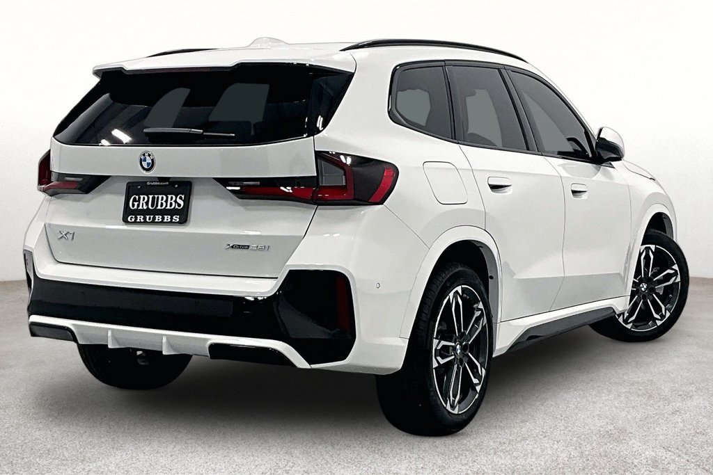 Used 2026 BMW X1 xDrive28i w/ M Sport Package AWD/4WD image 2