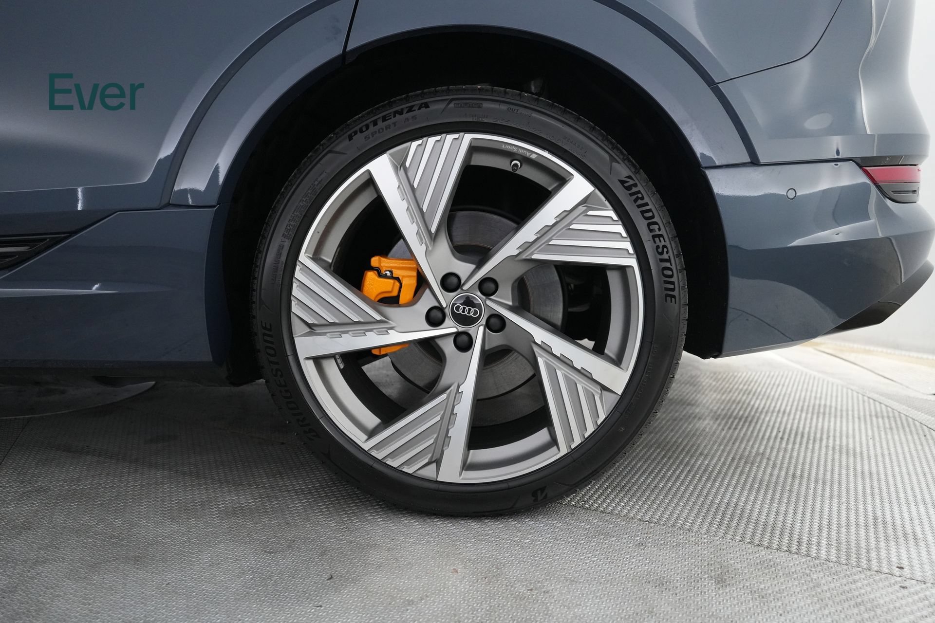 Used 2022 Audi e-tron Prestige AWD/4WD image 9