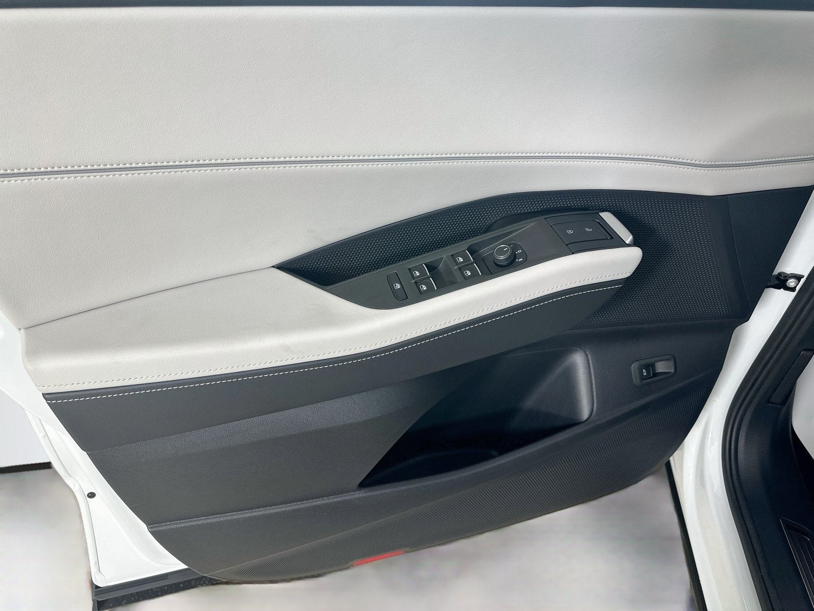 New 2027 Volkswagen Atlas SE AWD/4WD image 15
