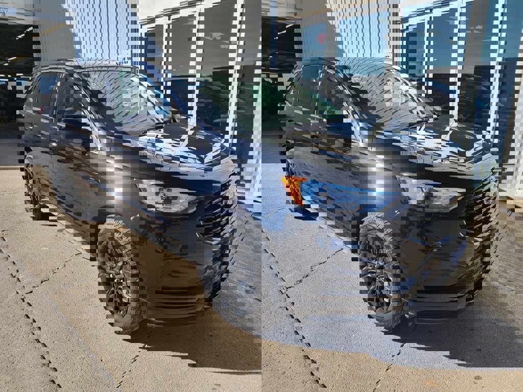 Used 2022 Ford Edge SE w/ Black Appearance Package image 4