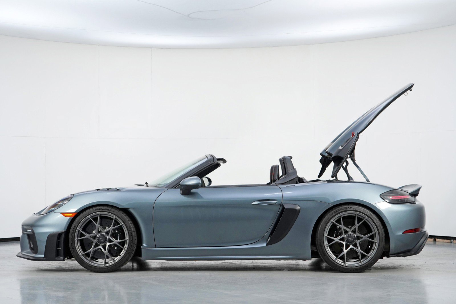 Used 2024 Porsche 718 Boxster Spyder RS w/ Light Design Package image 69