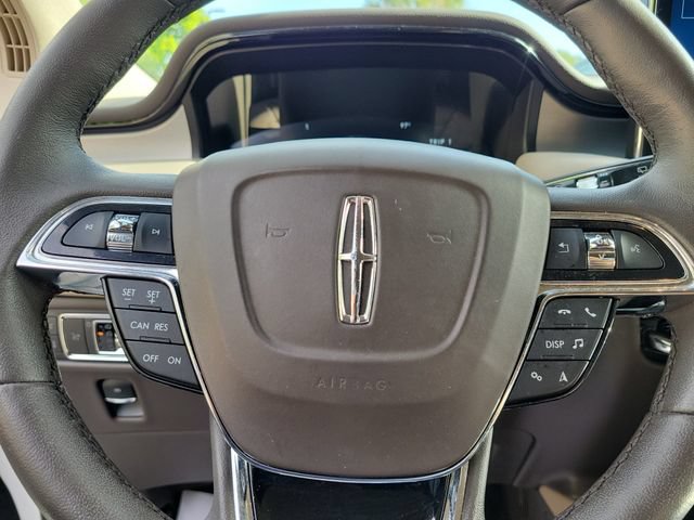 Certified 2022 Lincoln Nautilus FWD w/ Premium Package image 21