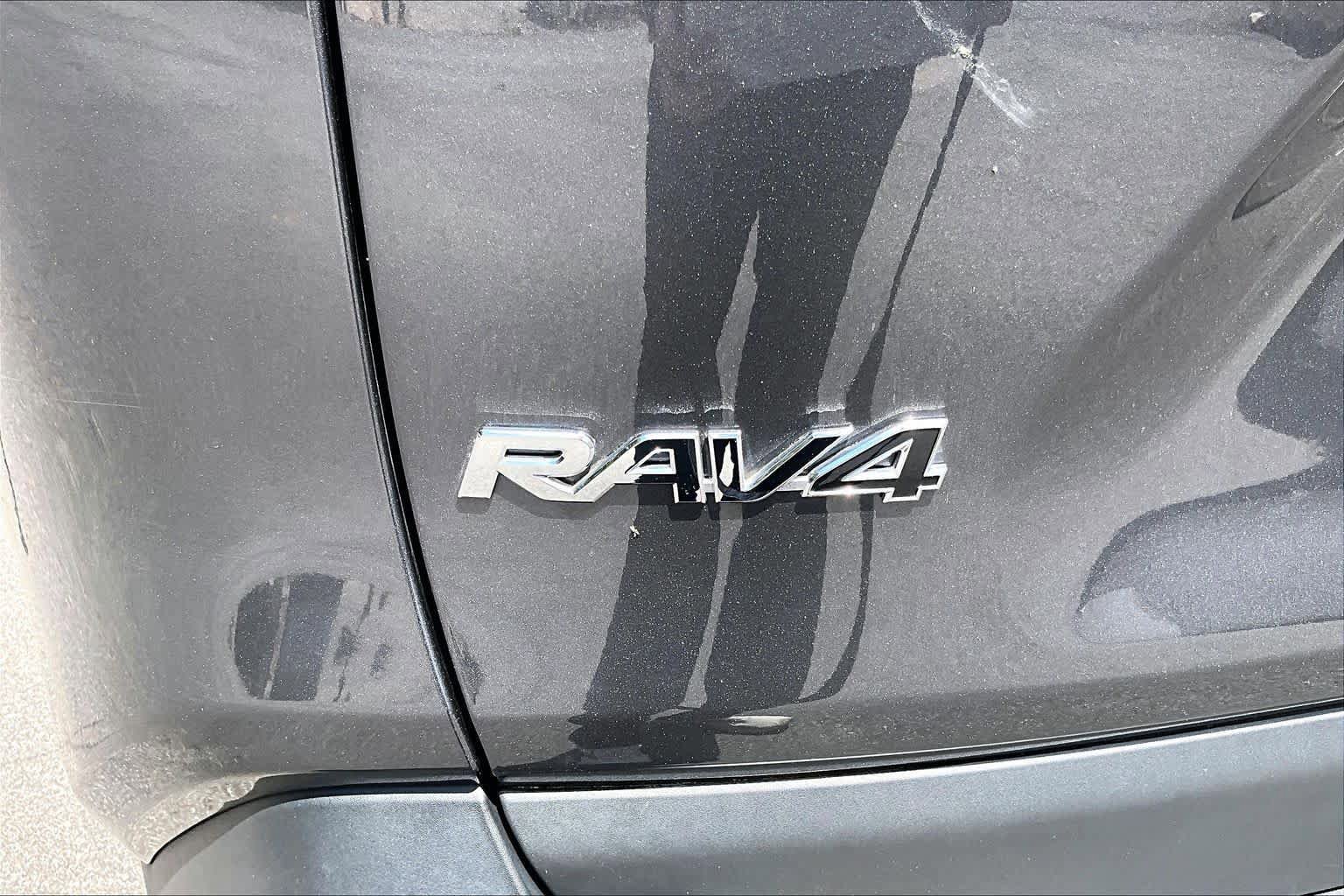Used 2024 Toyota RAV4 LE FWD image 30