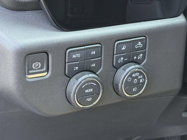 Used 2024 Chevrolet Silverado 1500 ZR2 AWD/4WD image 18