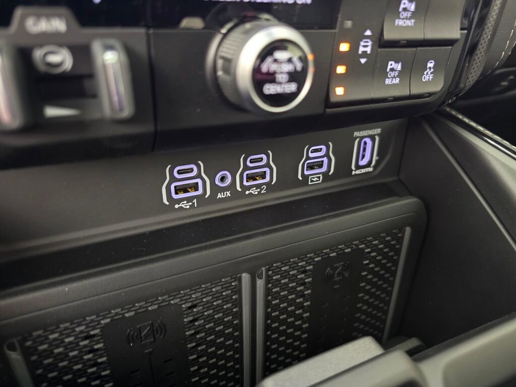New 2026 RAM 1500 Limited w/ Off Road Group image 24