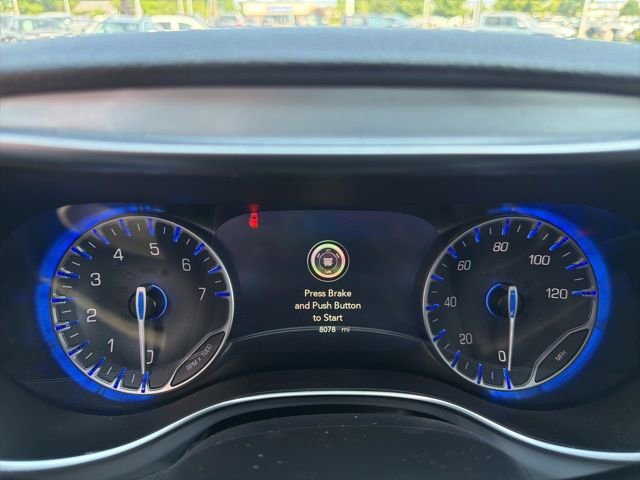 Used 2026 Chrysler Pacifica Limited FWD image 13