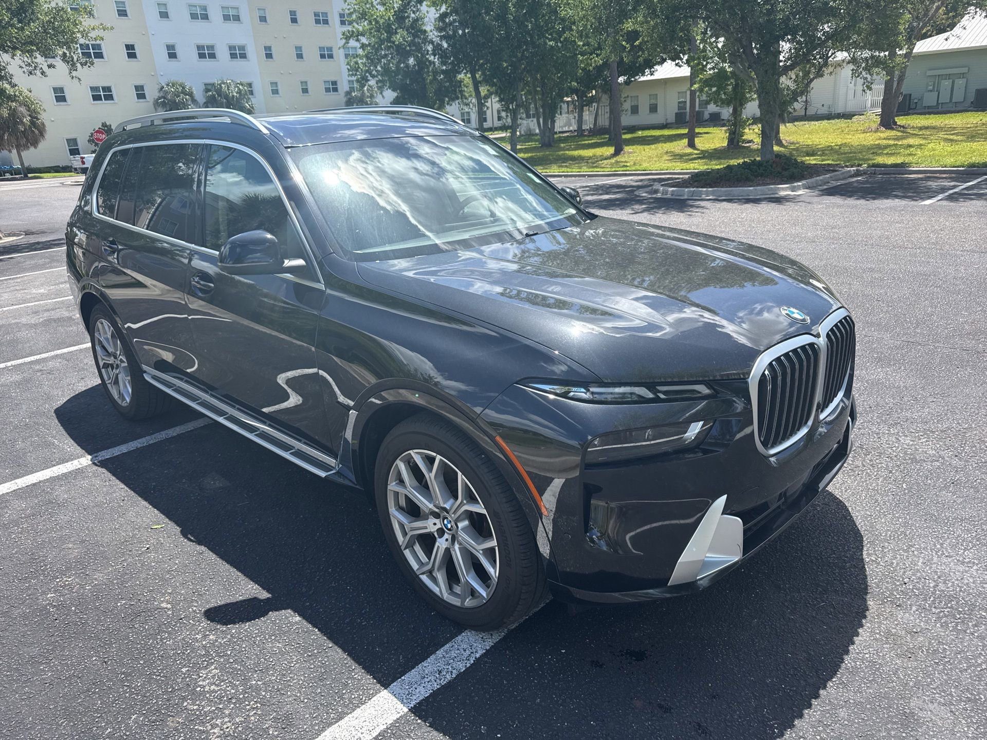 Used 2024 BMW X7 xDrive40i image 1