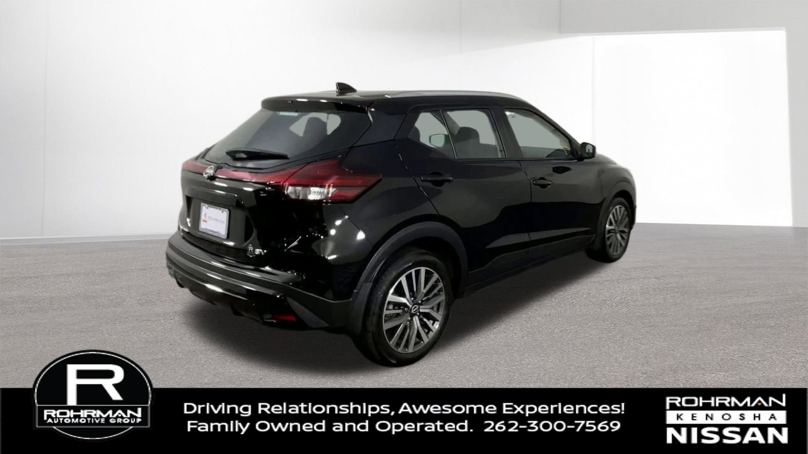 Used 2021 Nissan Kicks SV image 9