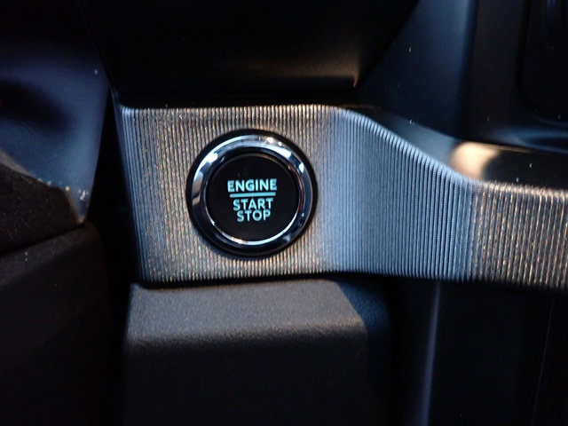 Used 2024 Ford F350 Platinum w/ Tremor Off-Road Package image 27