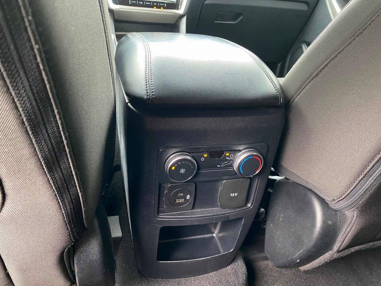 Used 2021 Ford Explorer XLT image 19