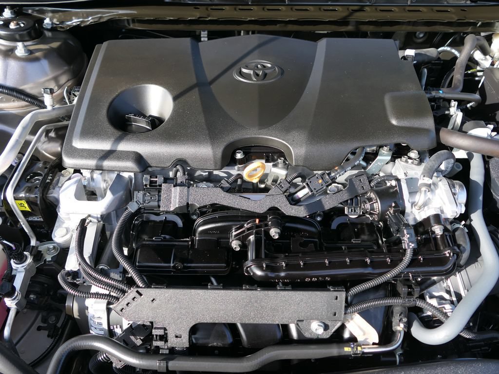 Used 2022 Toyota Camry LE w/ Carpet Mat Package (TMS) FWD image 31