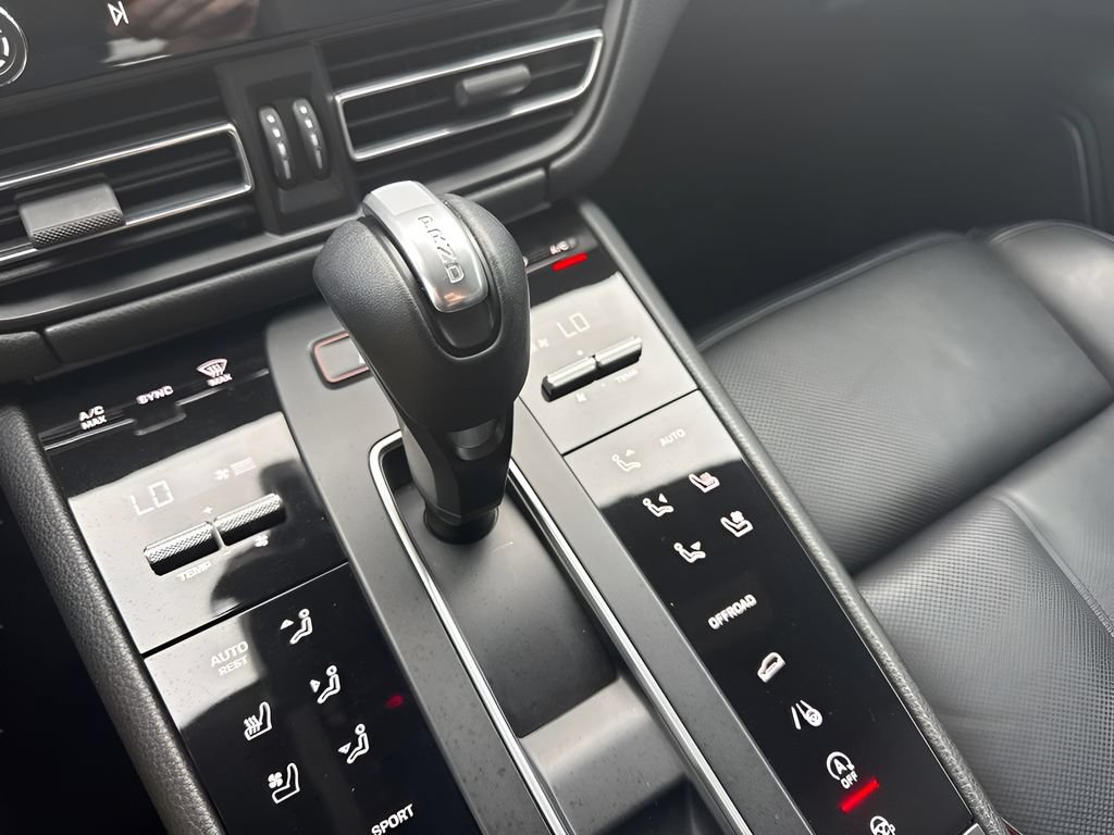 Used 2022 Porsche Macan AWD/4WD image 20